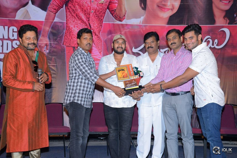 Chuttalabbayi-Movie-Platinum-Disc-Function